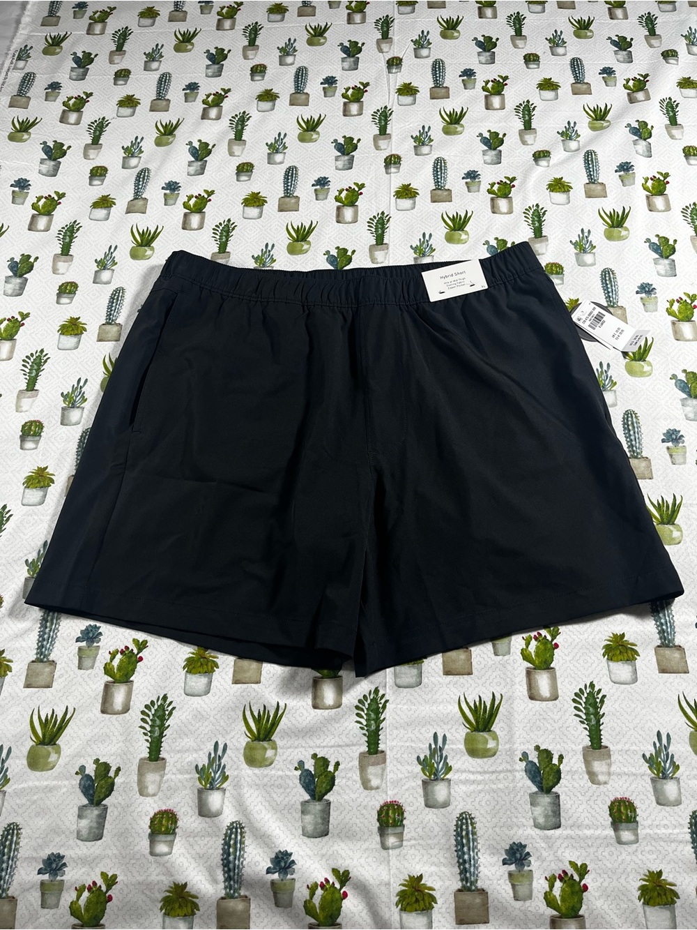 Hollister Men’s Hybrid Shorts Black Size XL NWT Cooling Fabric Zipper Pocket